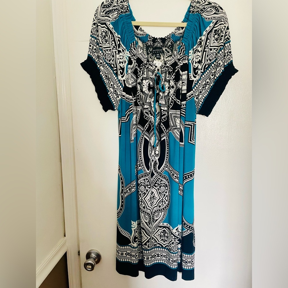 En Focus Women Black/White and Turquoise Dress Size 18W
